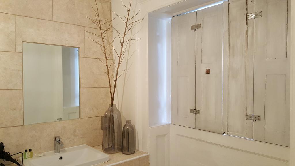 Grigshot Apartment Stroud  Ngoại thất bức ảnh